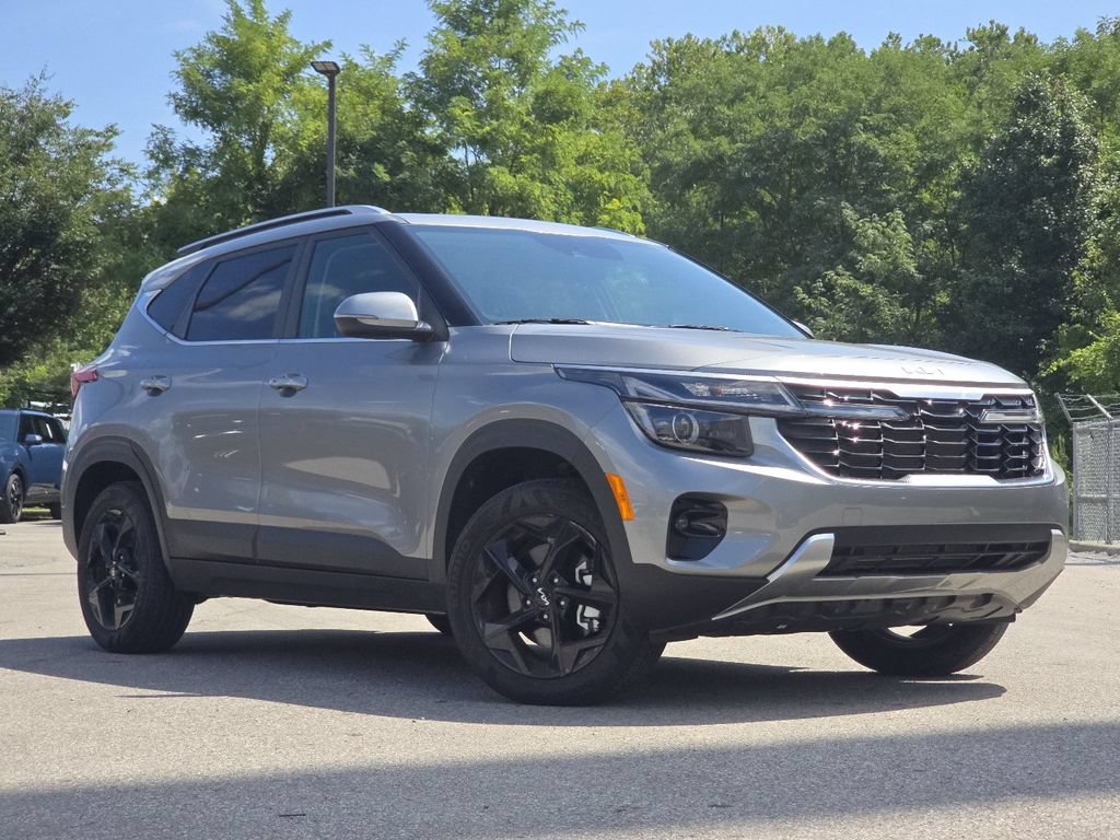 Used 2026 Kia Seltos EX w/ EX Sunroof Package AWD/4WD image 2