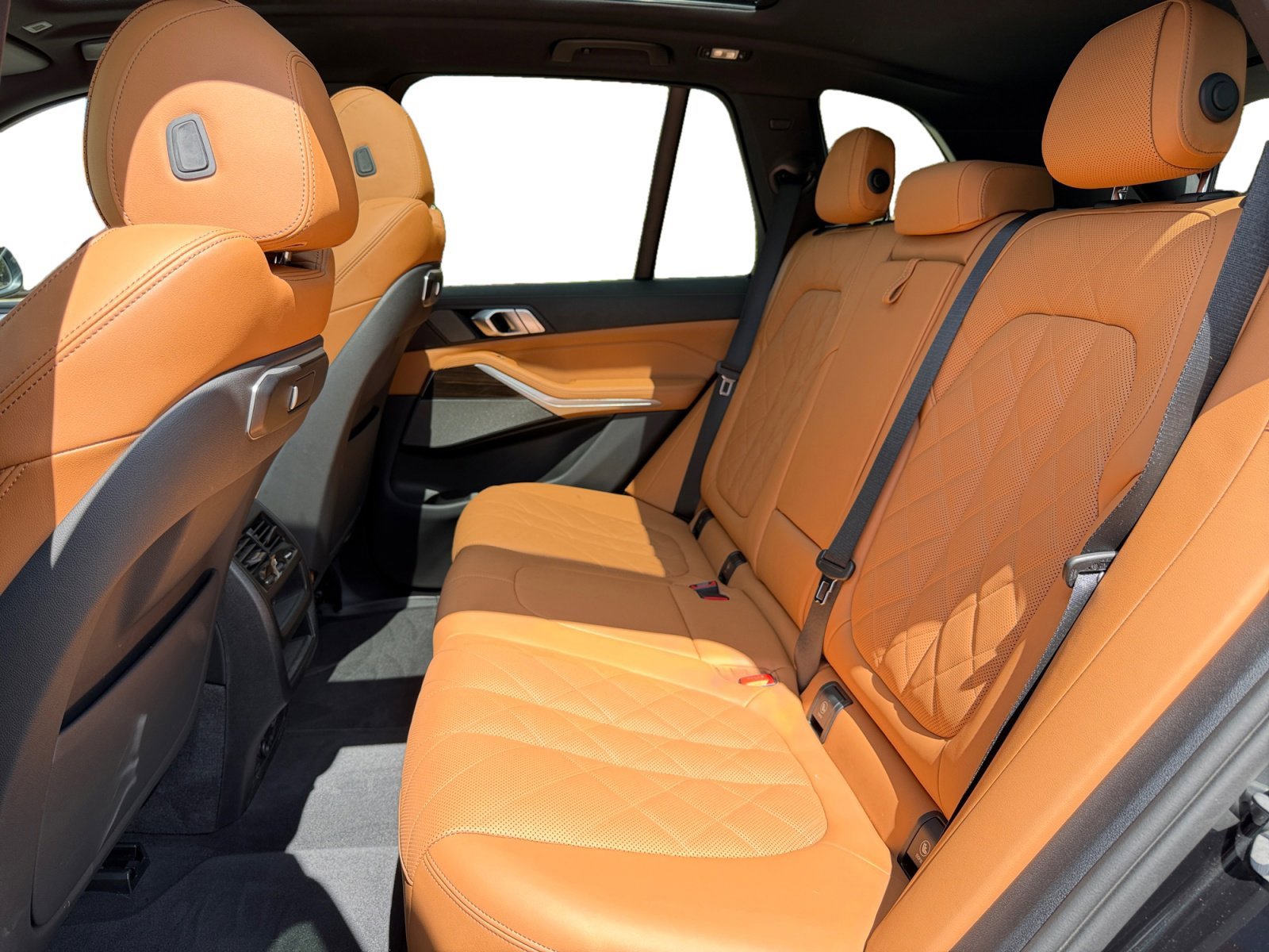 Used 2024 BMW X5 xDrive50e w/ Premium Package image 16