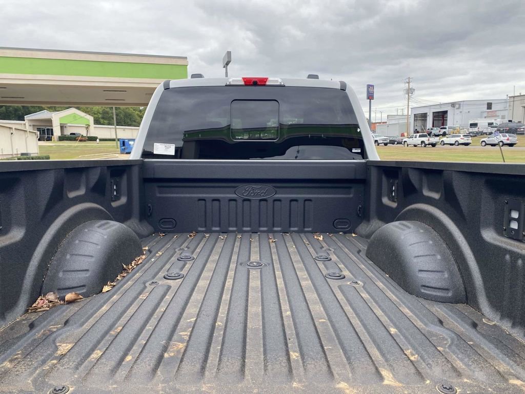 New 2026 Ford F350 Lariat w/ Black Appearance Package image 10