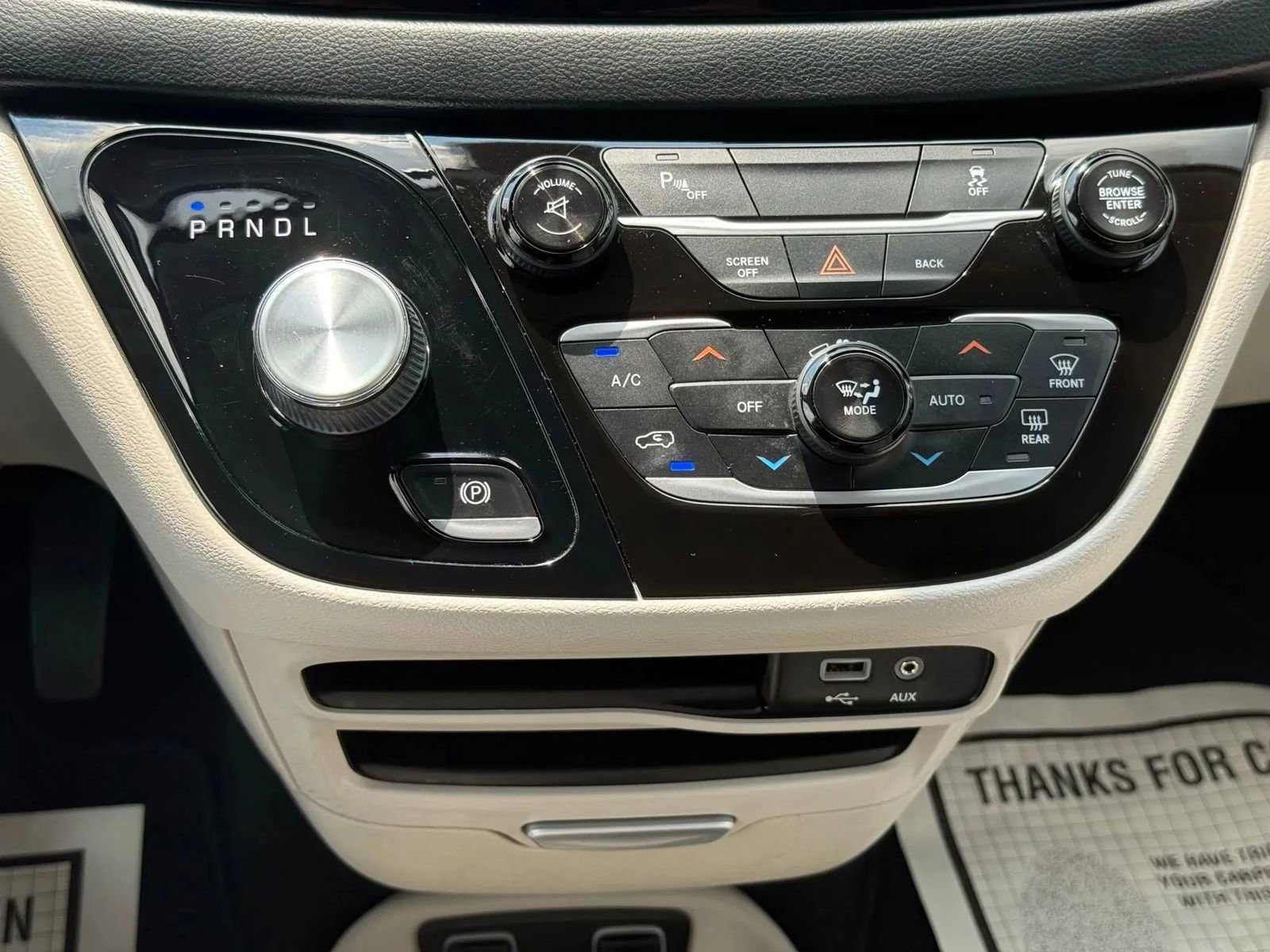 Used 2017 Chrysler Pacifica Touring-L w/ Tire & Wheel Group image 34