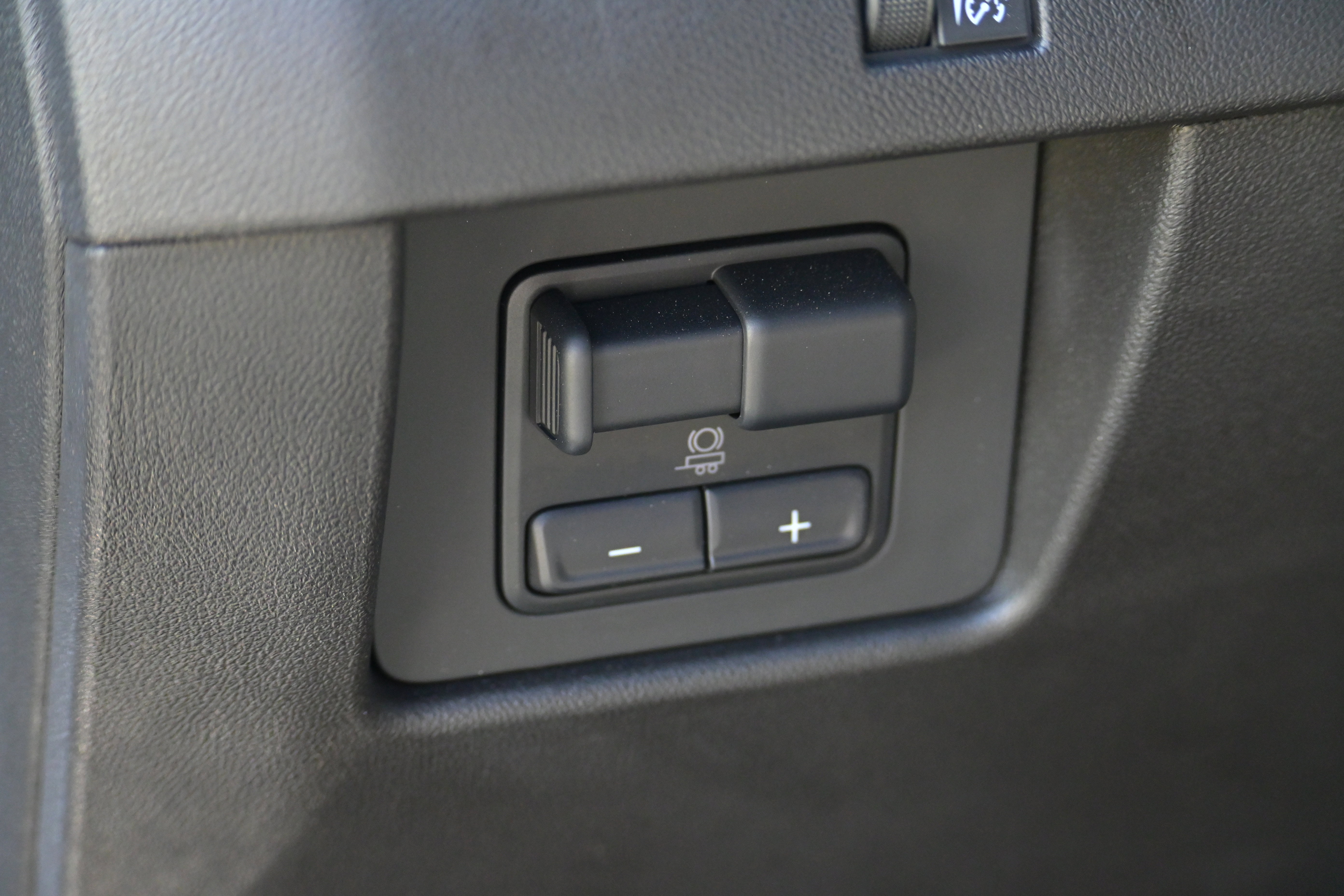 Certified 2024 Chevrolet Colorado LT w/ LT Convenience Package III image 22