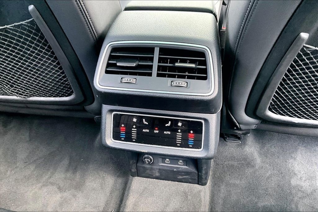 Used 2022 Audi e-tron Premium w/ Convenience Plus Package AWD/4WD image 10