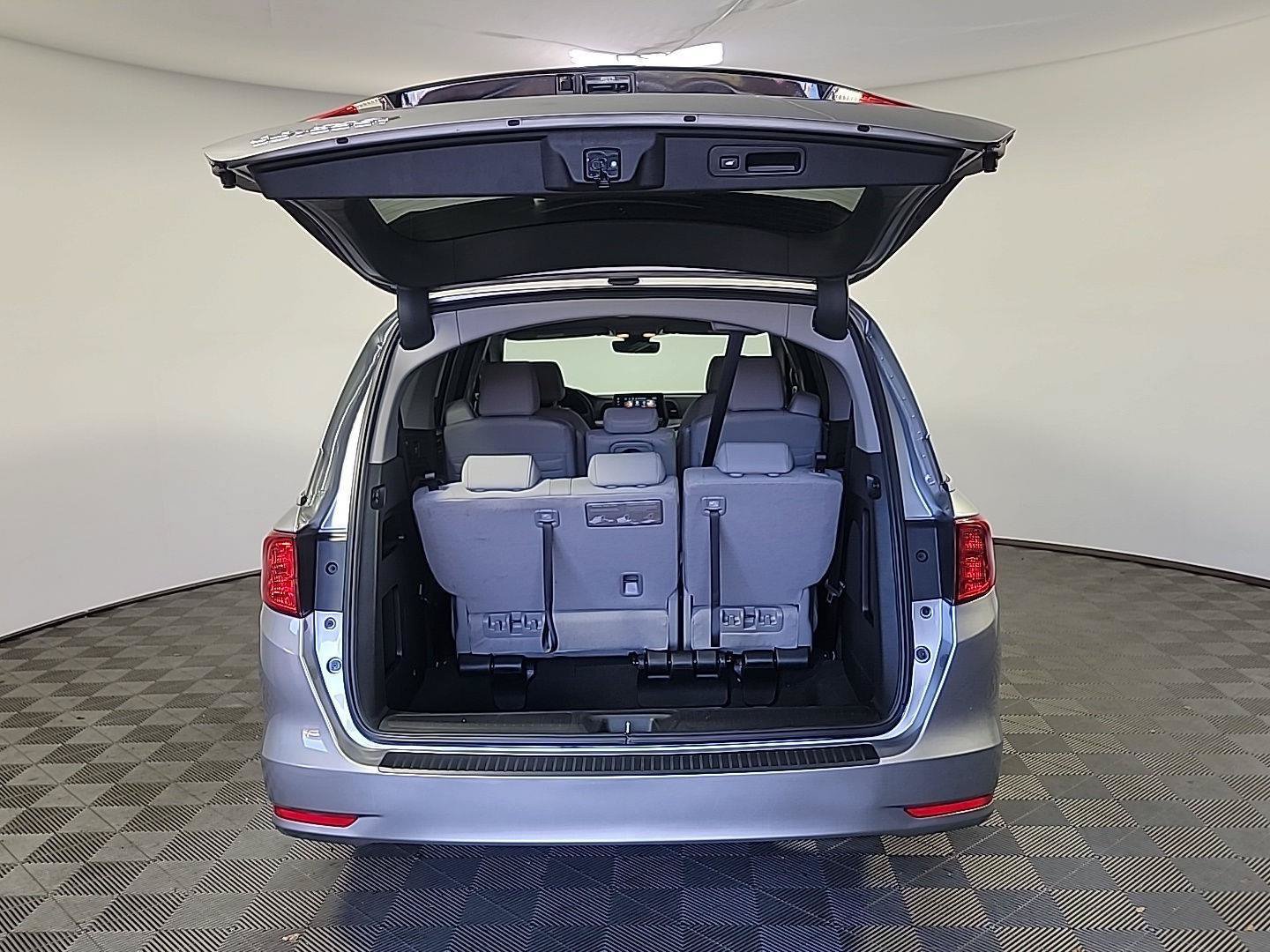 Certified 2023 Honda Odyssey EX-L image 6