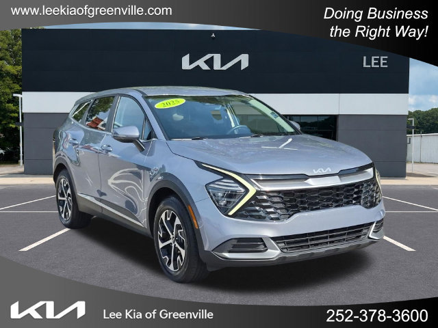 Used 2025 Kia Sportage EX FWD image 1
