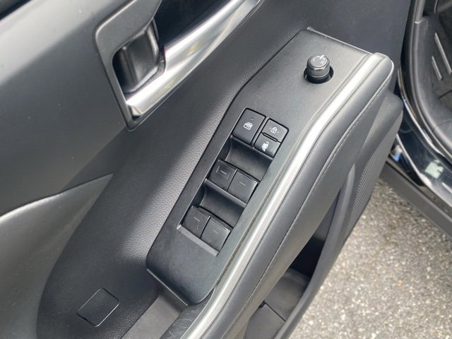 Used 2021 Toyota Highlander XLE image 13