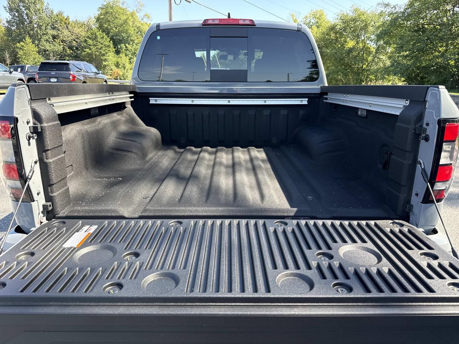 New 2027 Nissan Frontier SV w/ SV Convenience Package AWD/4WD image 27