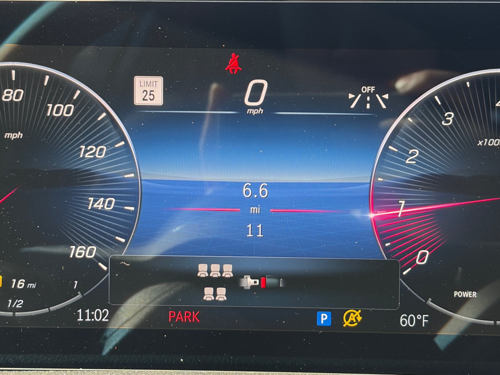 New 2026 Mercedes-Benz GLB 250 4MATIC image 11