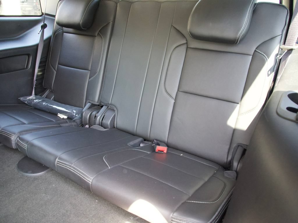 Used 2017 GMC Yukon Denali w/ Open Road Package RWD image 18