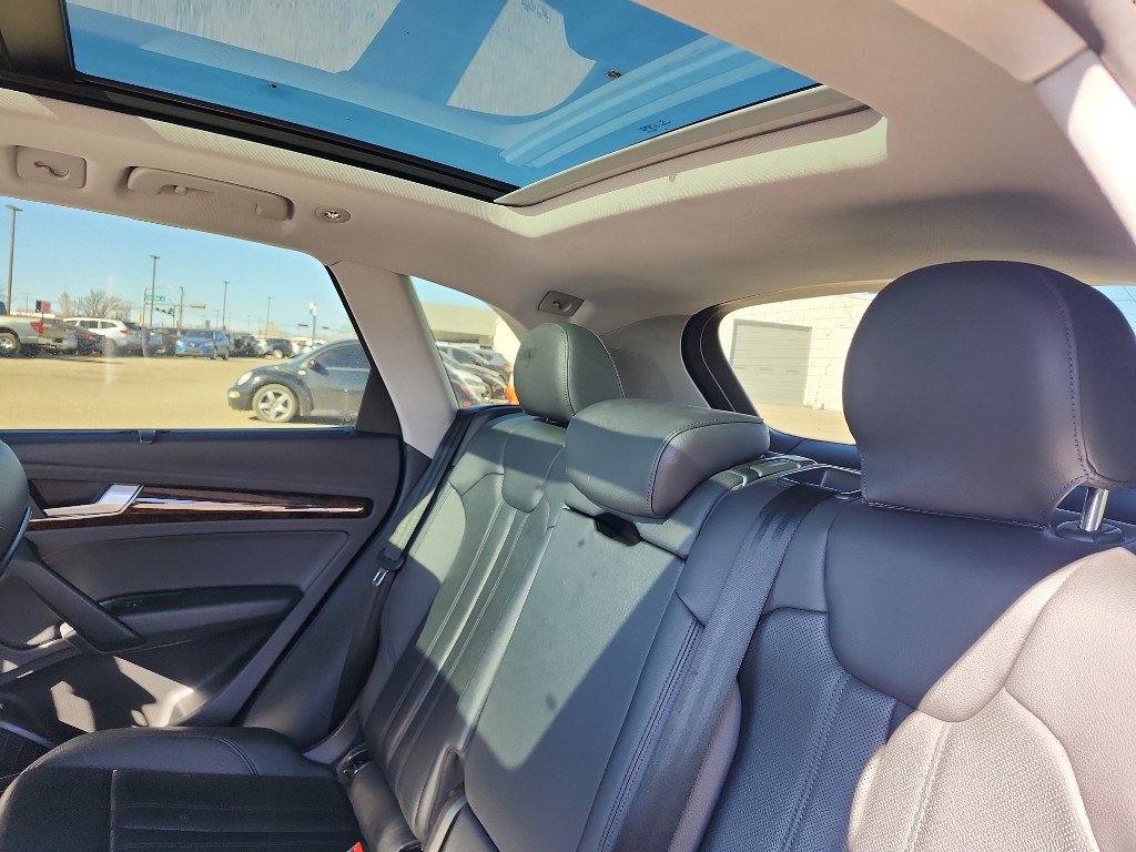 Used 2018 Audi Q5 2.0T Premium Plus w/ Premium Plus Package image 14