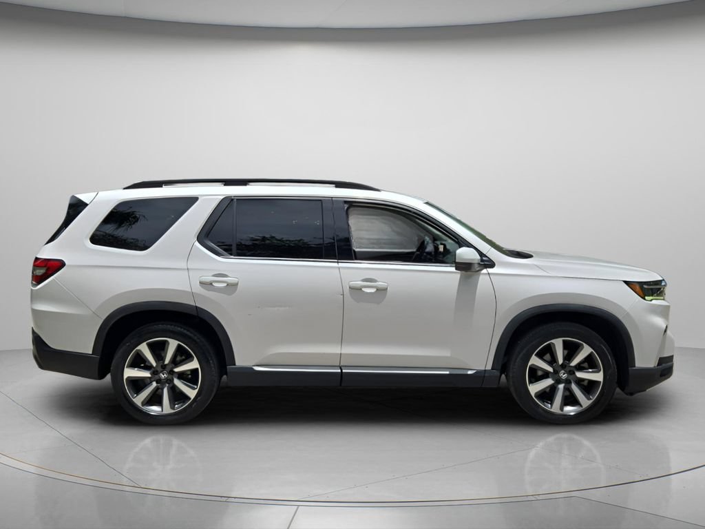 Used 2023 Honda Pilot Elite image 8