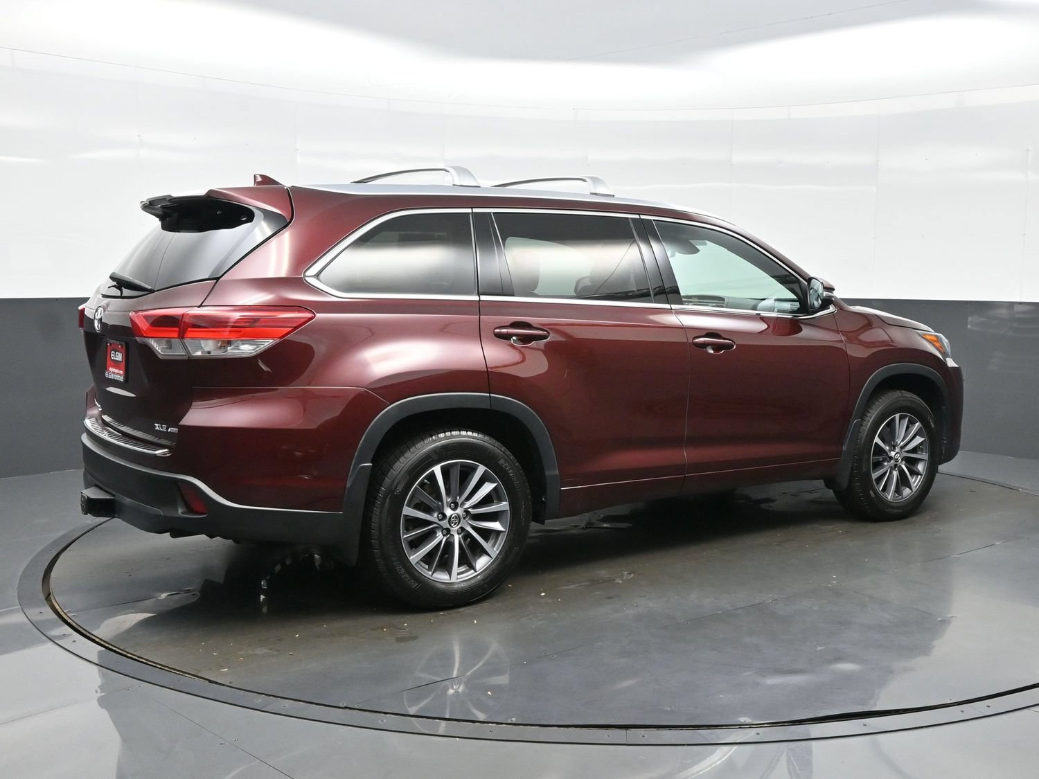 Used 2018 Toyota Highlander XLE AWD/4WD image 6