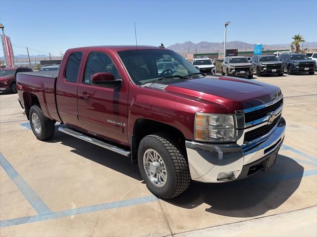Used 2008 Chevrolet Silverado 2500 LTZ w/ Suspension Package, Off-Road AWD/4WD image 2