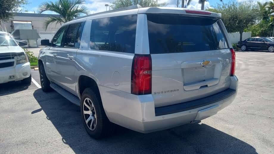 Used 2015 Chevrolet Suburban LT image 8