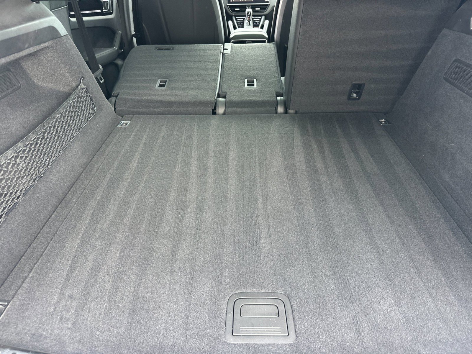 Used 2023 Porsche Cayenne image 15