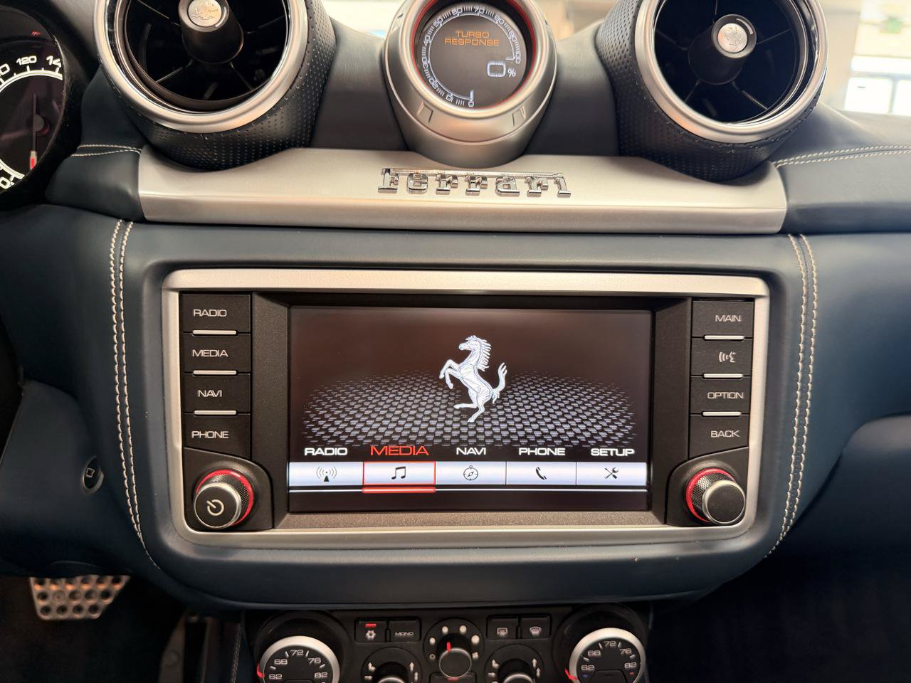 Used 2015 Ferrari California T RWD image 18