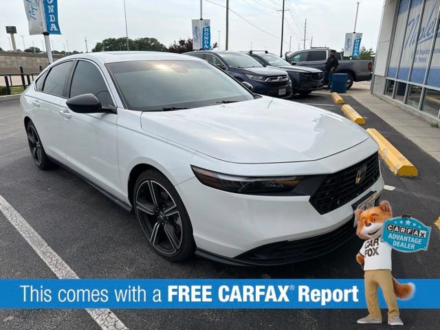 Used 2023 Honda Accord Sport image 2