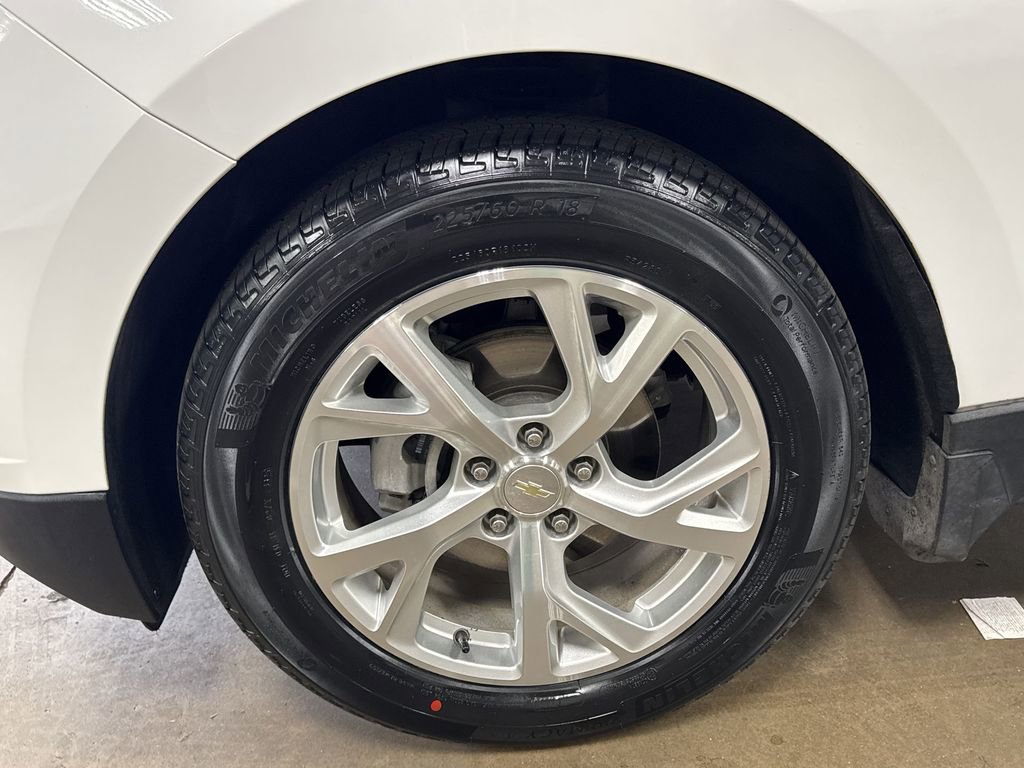 Used 2021 Chevrolet Equinox LT FWD image 32