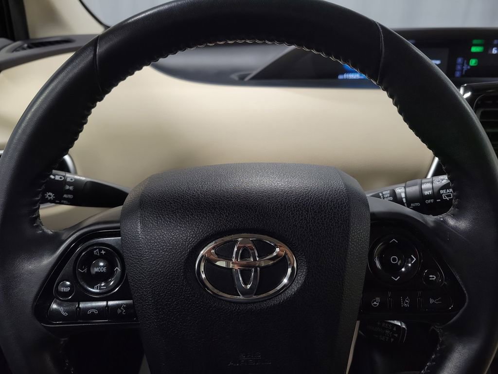 Used 2019 Toyota Prius XLE image 14