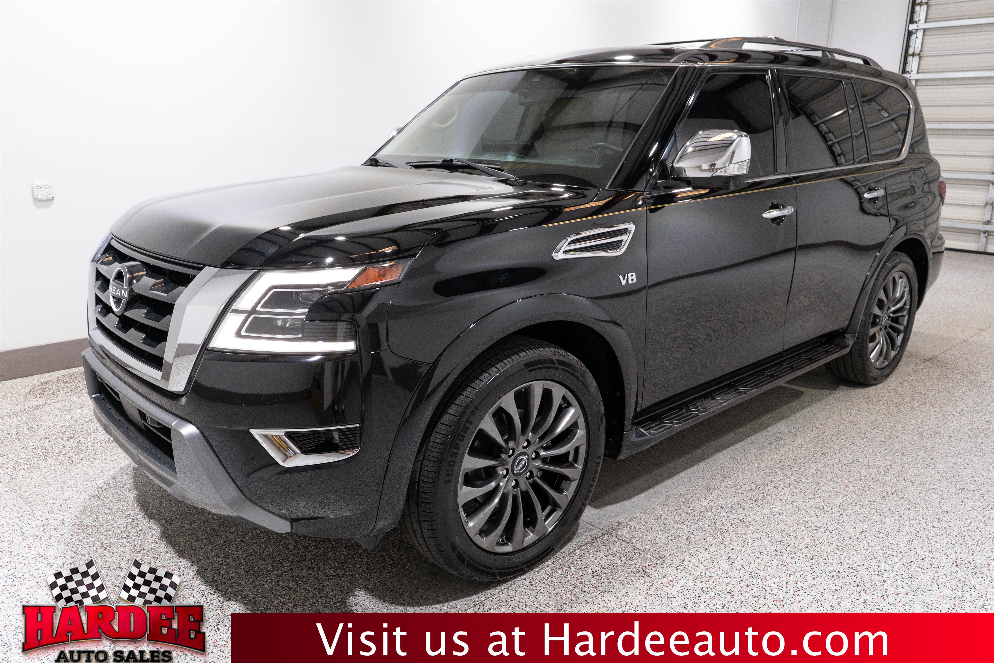 Used 2022 Nissan Armada Platinum RWD image 2