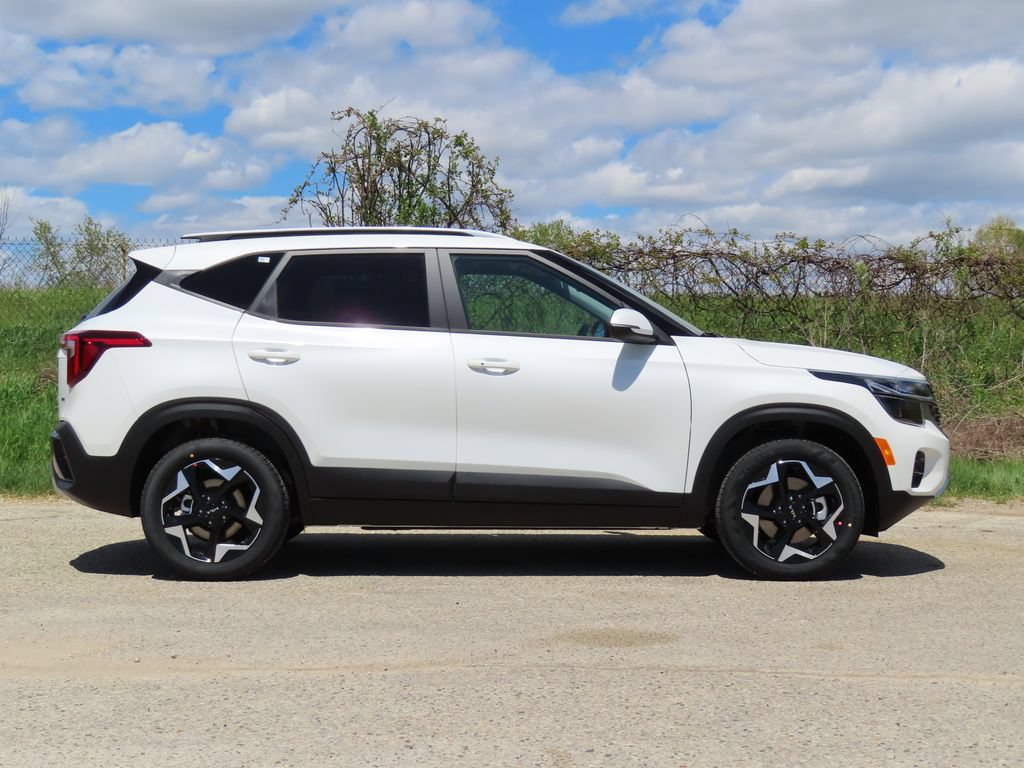 New 2026 Kia Seltos S AWD/4WD image 2