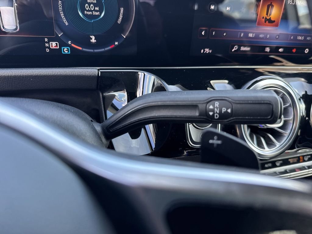 Used 2021 Mercedes-Benz GLA 250 w/ Premium Package image 23