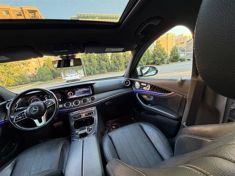 Used 2019 Mercedes-Benz E 300 4MATIC image 29