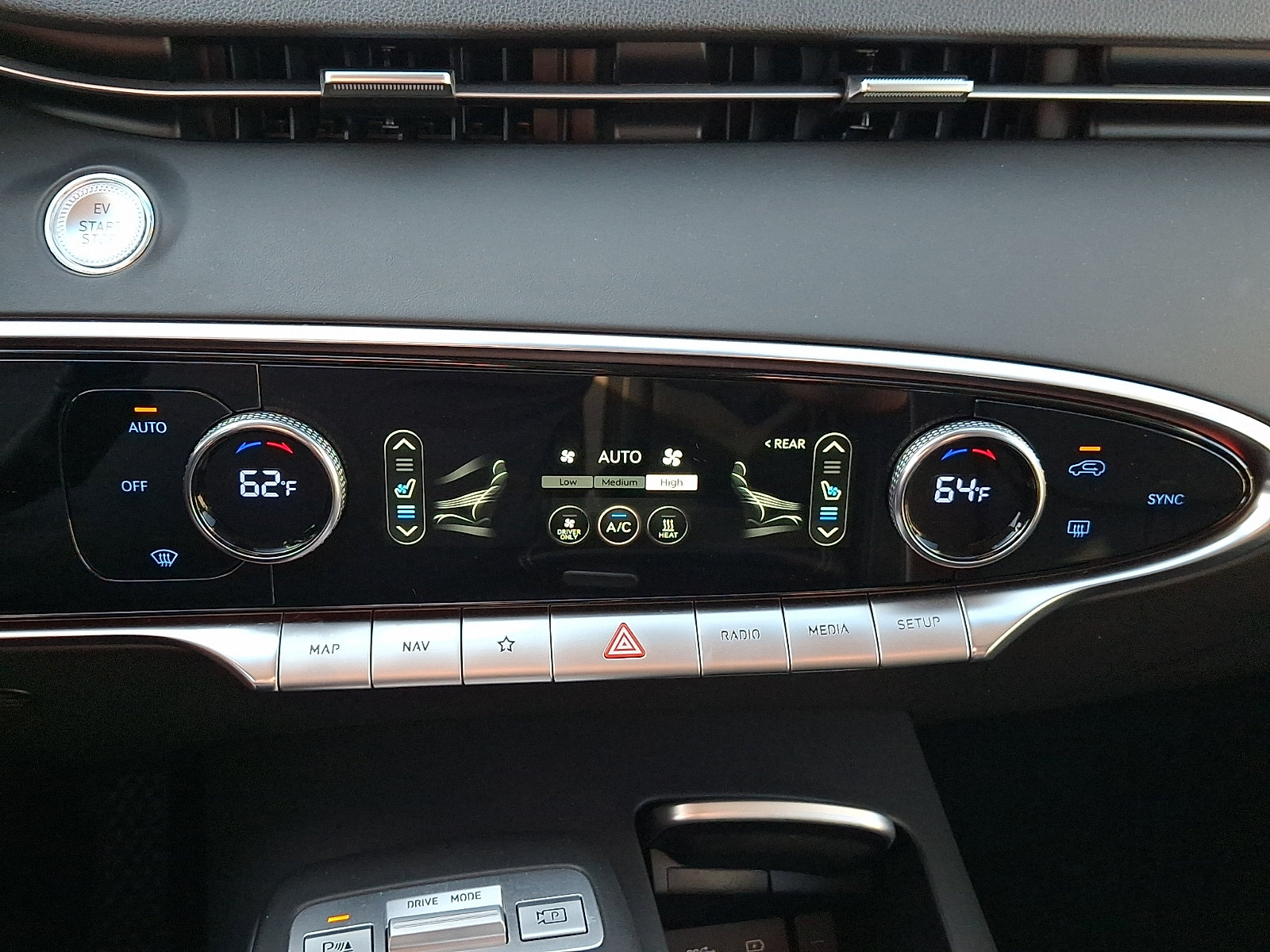 Certified 2023 Genesis Electrified GV70 AWD/4WD image 16