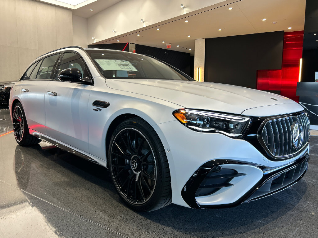 New 2027 Mercedes-Benz E 53 AMG e 4MATIC Wagon image 2