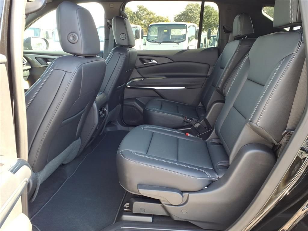 New 2026 Chevrolet Traverse LT w/ Sun and Wheel Package image 12