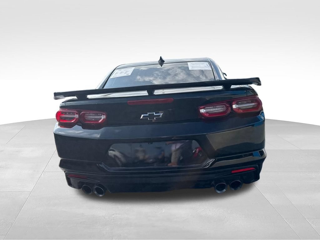 Used 2021 Chevrolet Camaro LT RWD image 4