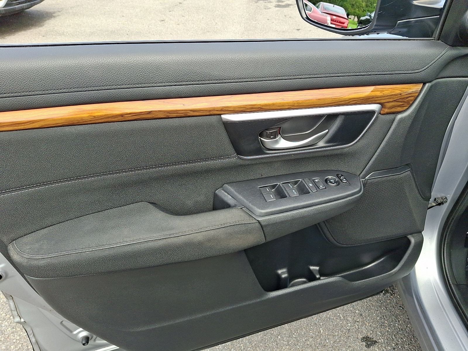 Used 2017 Honda CR-V EX image 12