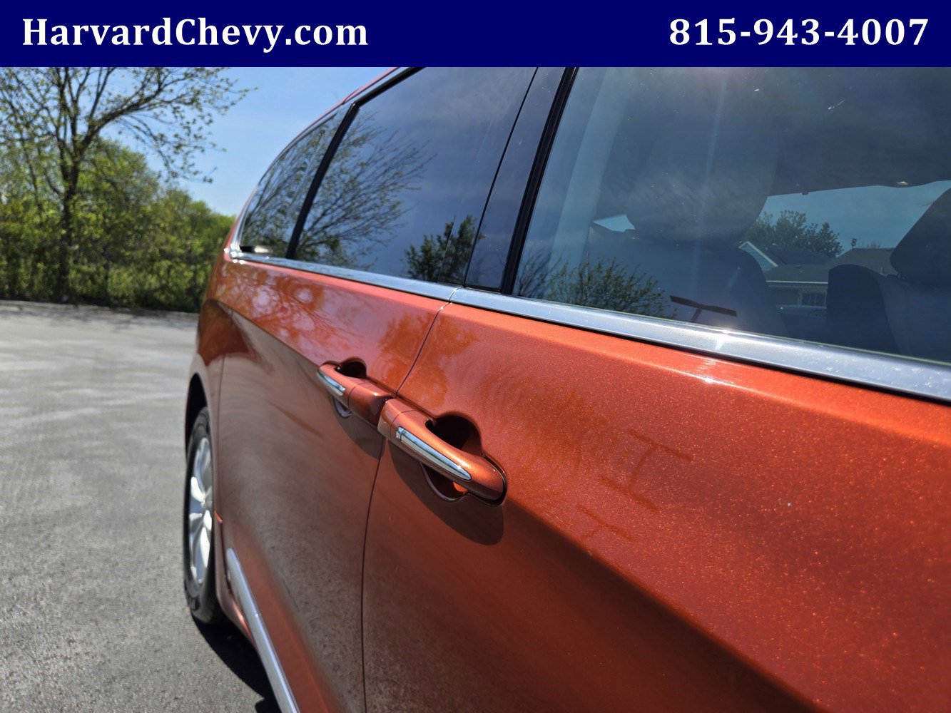Used 2018 Chrysler Pacifica Touring-L Plus w/ Advanced Safetytec Group FWD image 47