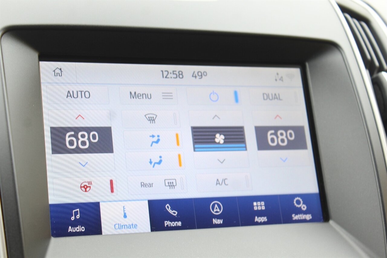 Used 2020 Ford Edge SEL w/ Convenience Package AWD/4WD image 10