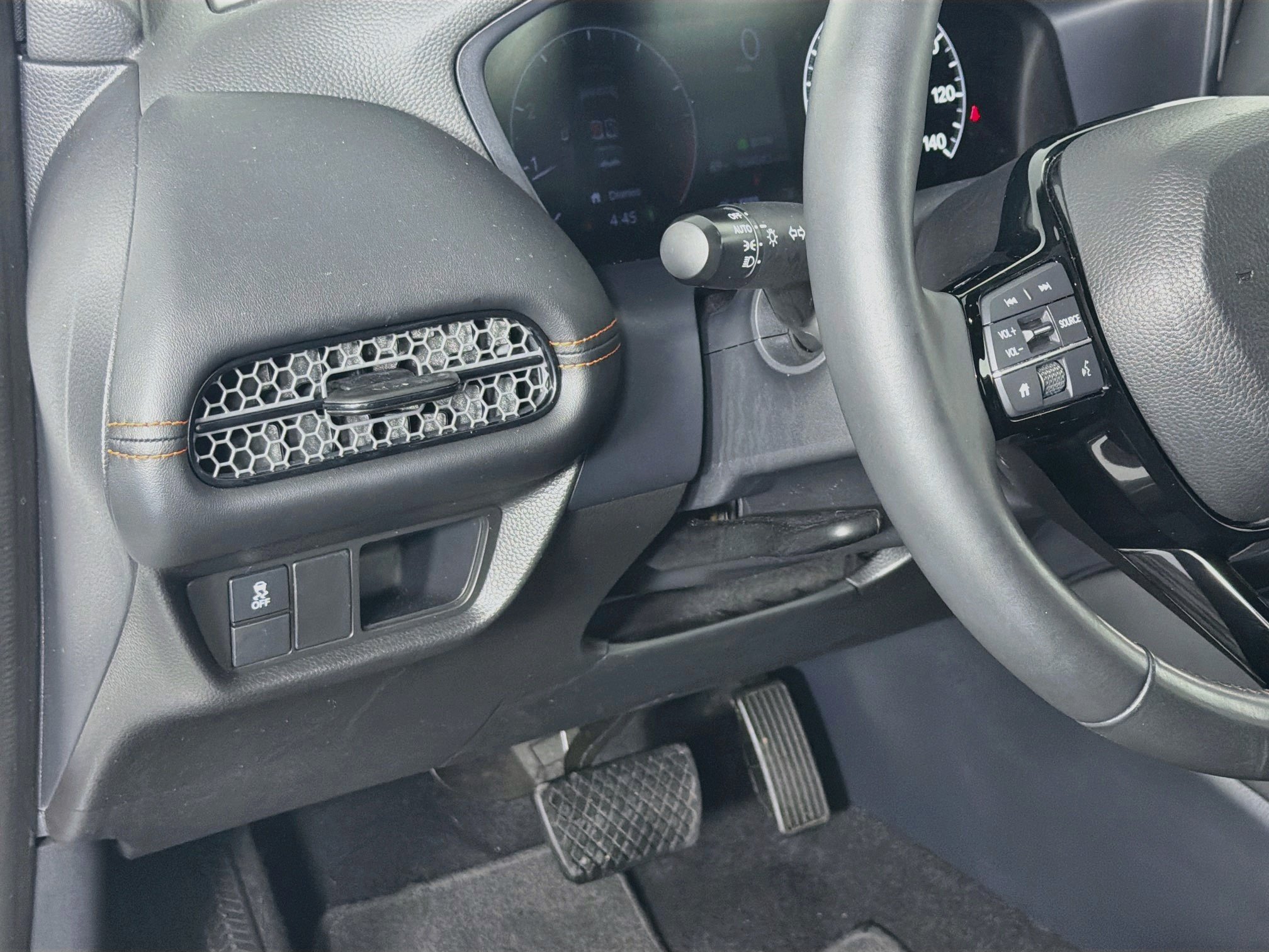 Used 2024 Honda HR-V Sport image 17
