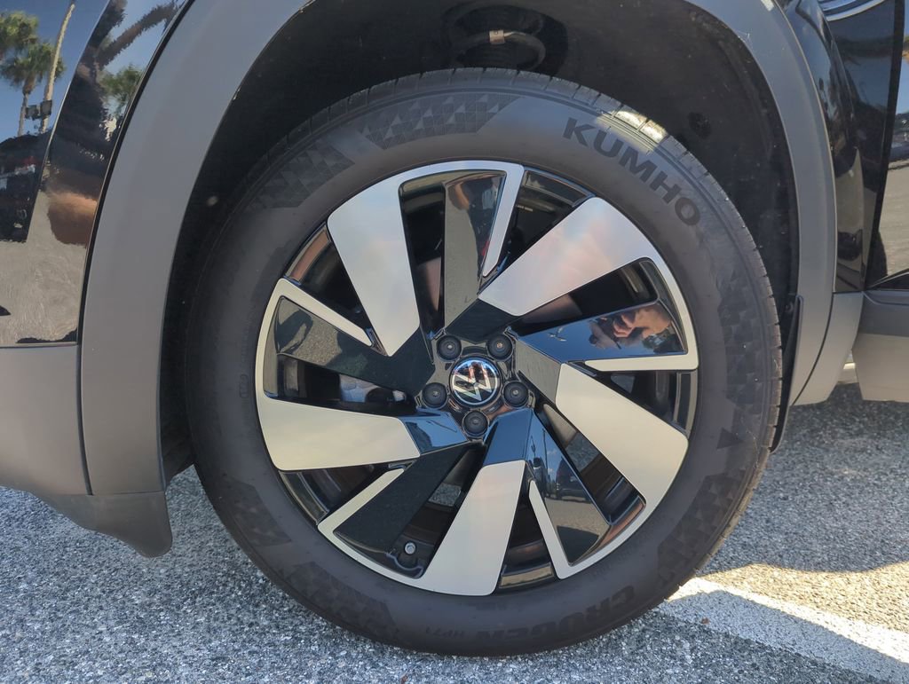 New 2025 Volkswagen Atlas Cross Sport SE image 48