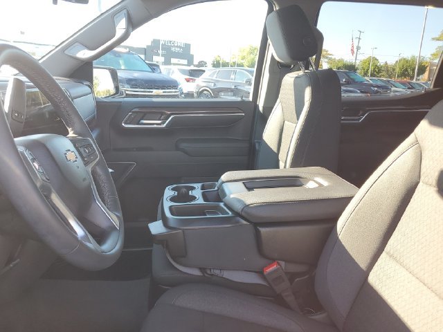 Certified 2024 Chevrolet Silverado 1500 LT AWD/4WD image 17