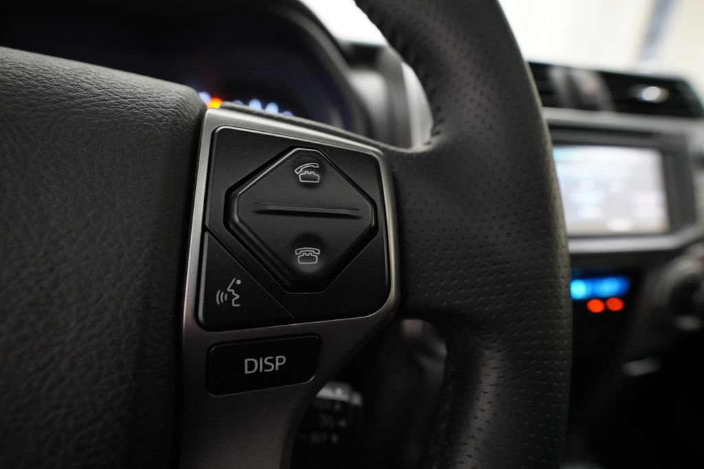 Used 2016 Toyota 4Runner Limited AWD/4WD image 18