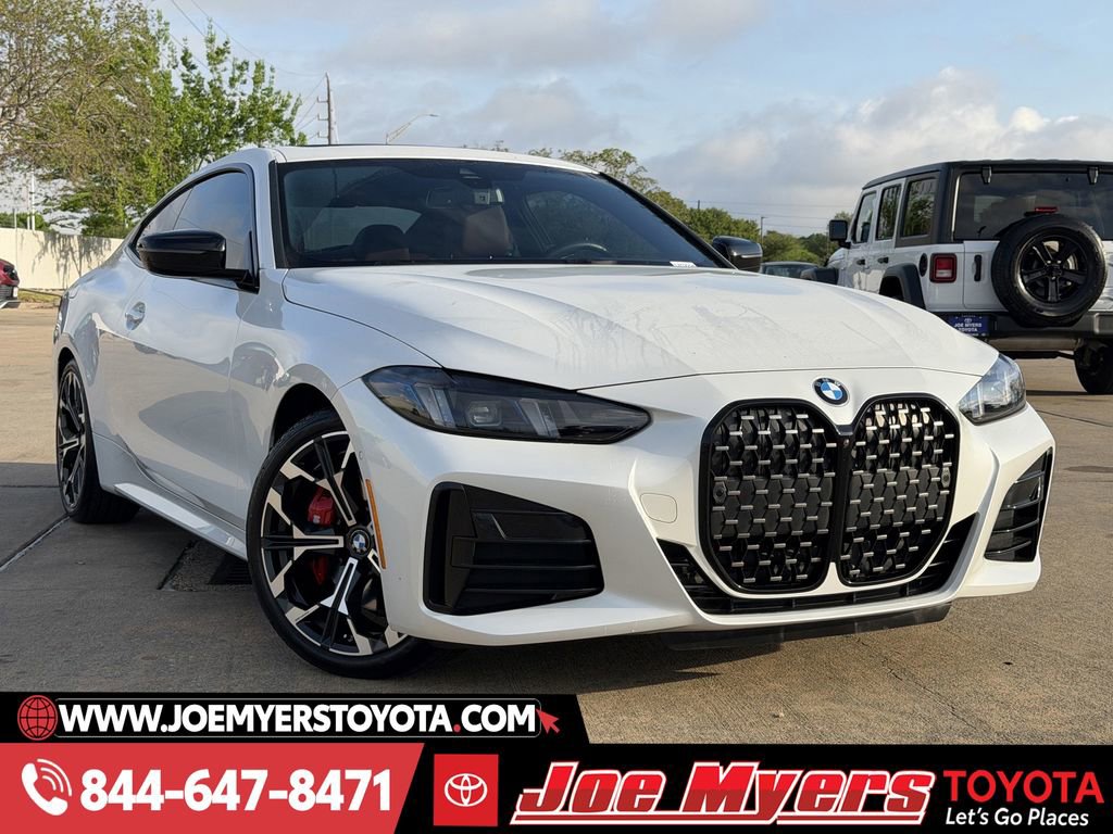 Used 2026 BMW 430i Coupe w/ M Sport Package image 2