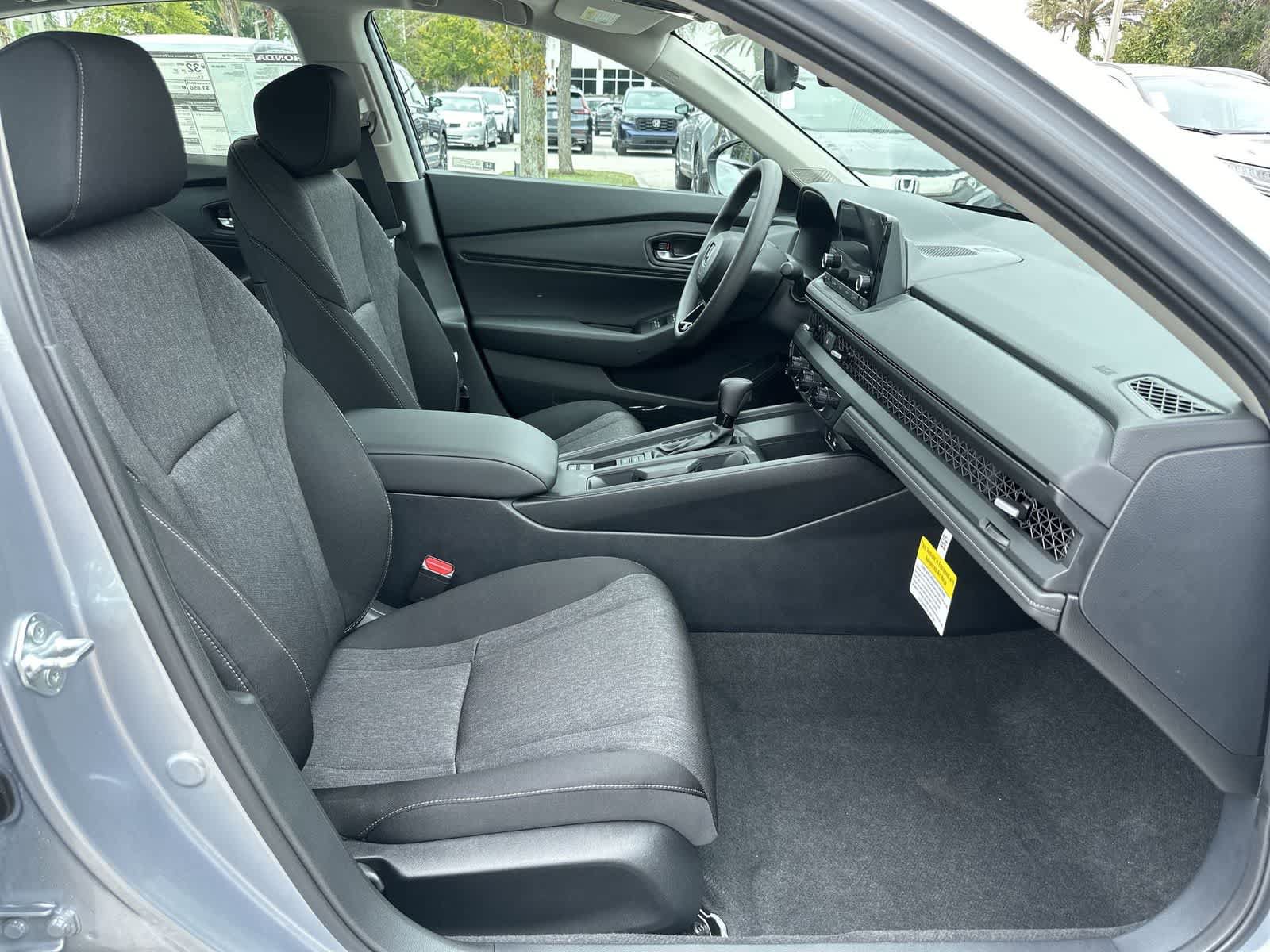 Used 2025 Honda Accord SE image 17