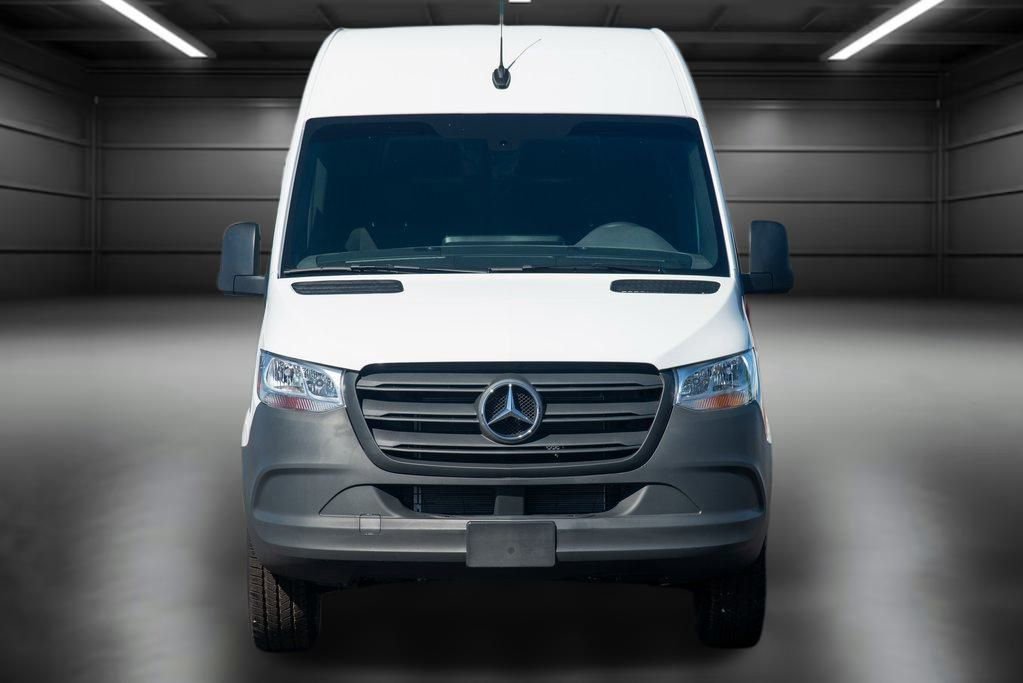 Used 2024 Mercedes-Benz Sprinter 2500 video 3