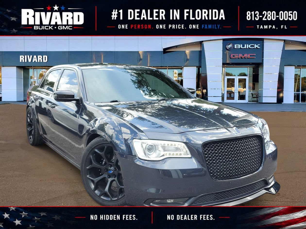 Used 2019 Chrysler 300 C RWD image 1