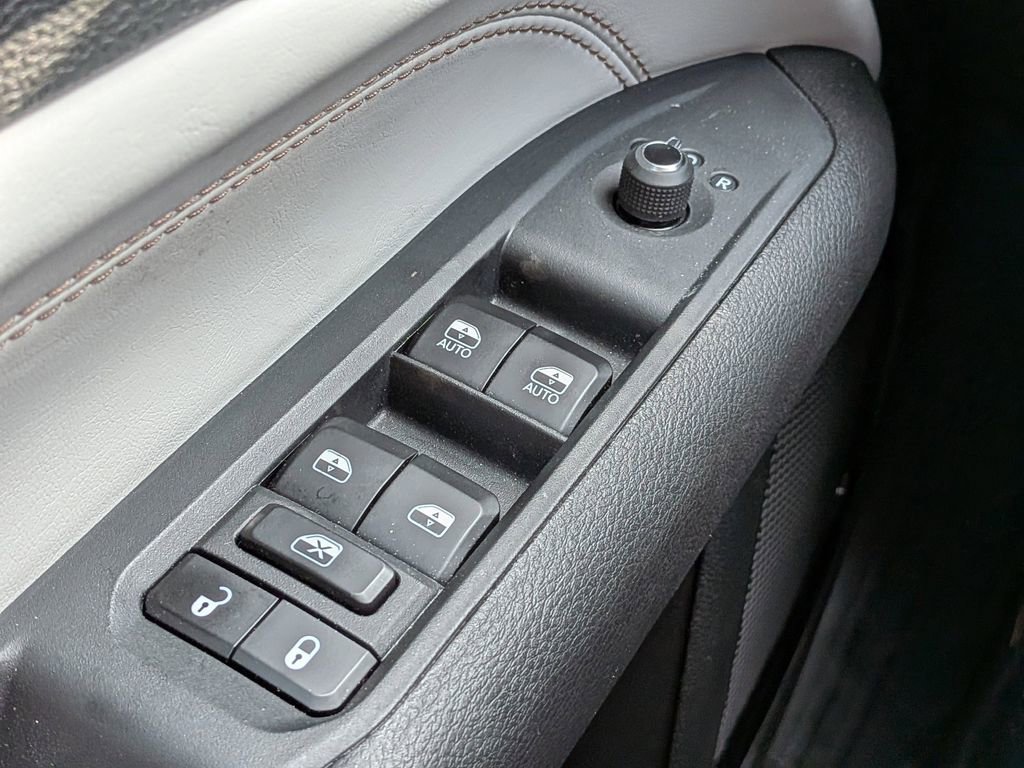 Used 2024 Jeep Compass Limited image 24