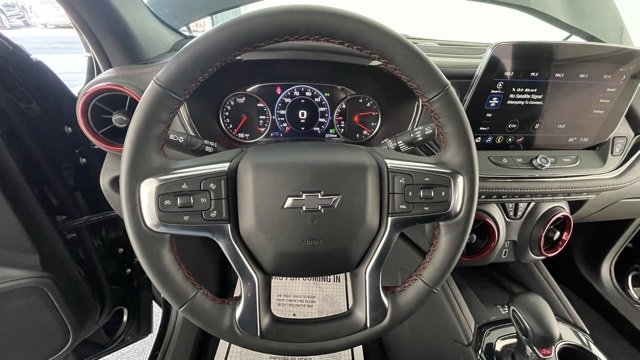 Used 2025 Chevrolet Blazer RS image 36