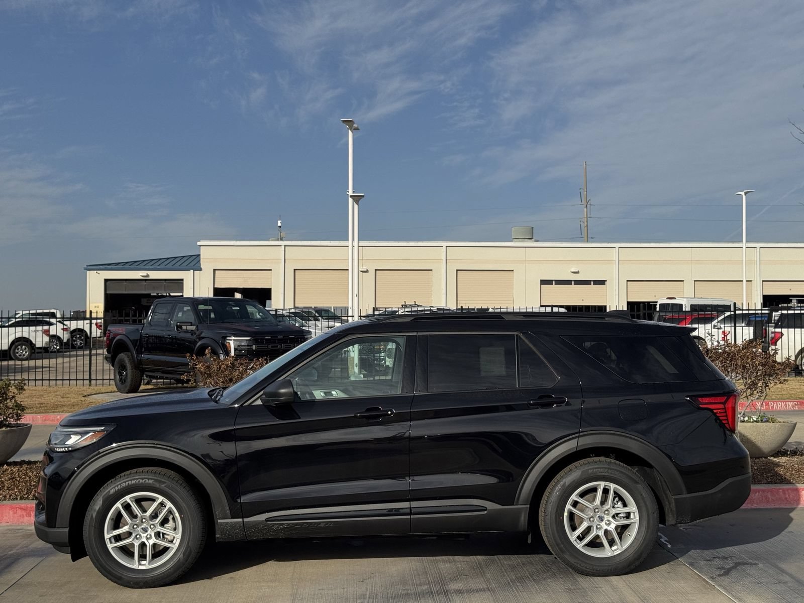 New 2026 Ford Explorer Active RWD video 3