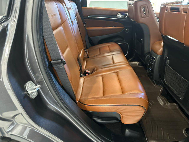Used 2019 Jeep Grand Cherokee Summit AWD/4WD image 31