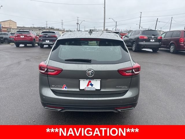 Used 2018 Buick Regal Essence w/ Driver Confidence Package #1 AWD/4WD image 4