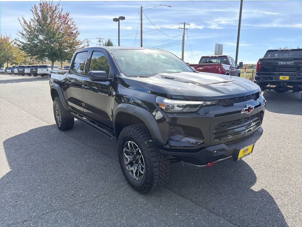 New 2026 Chevrolet Colorado ZR2 w/ Technology Package AWD/4WD image 3