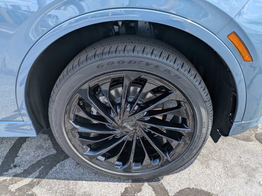 New 2026 Lincoln Aviator Reserve AWD/4WD image 11