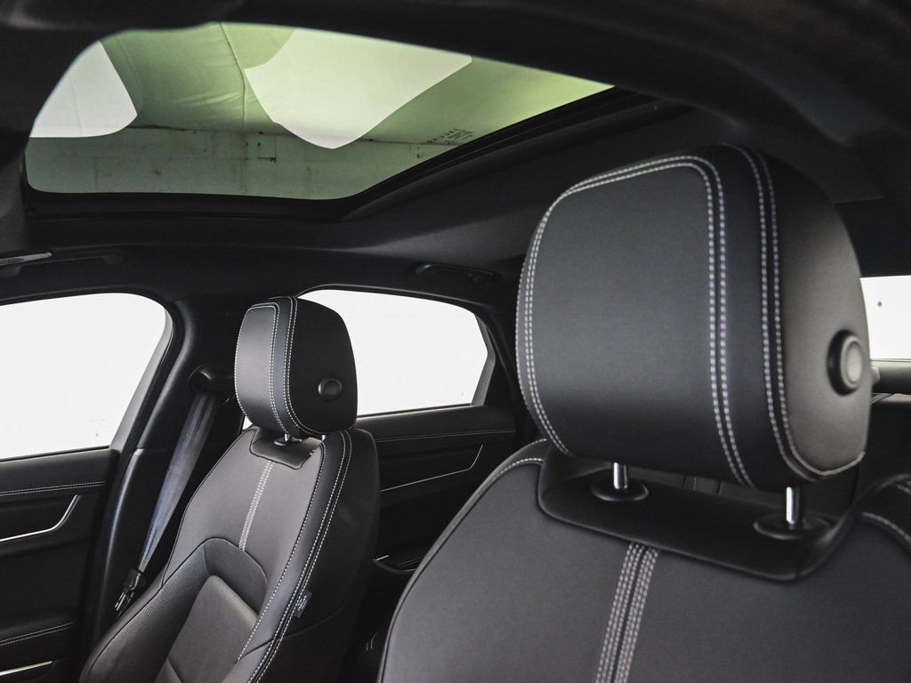 Used 2023 Jaguar XF R-Dynamic SE image 30