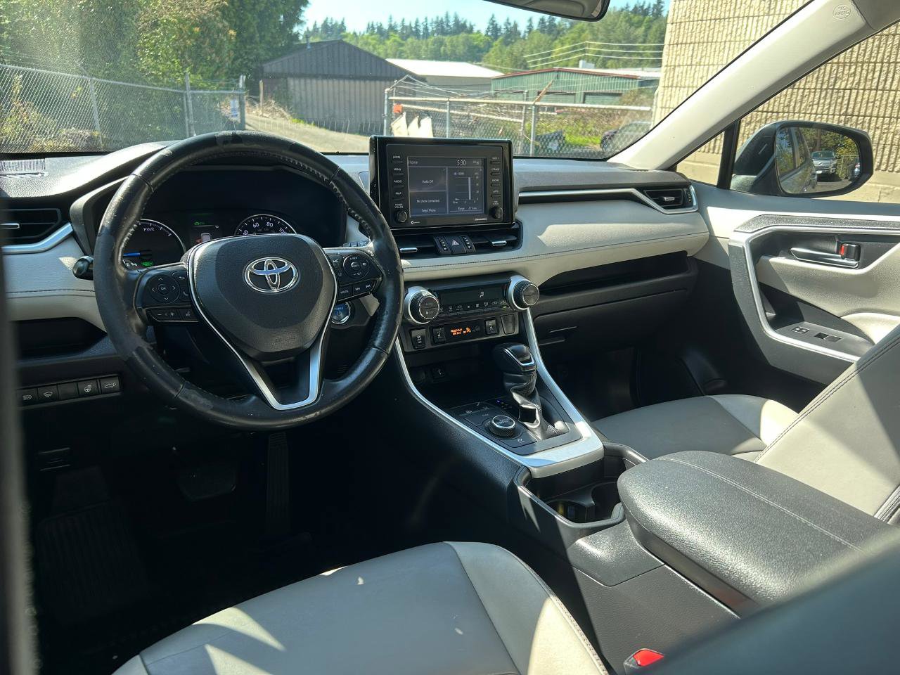 Used 2021 Toyota RAV4 XLE Premium AWD/4WD image 15